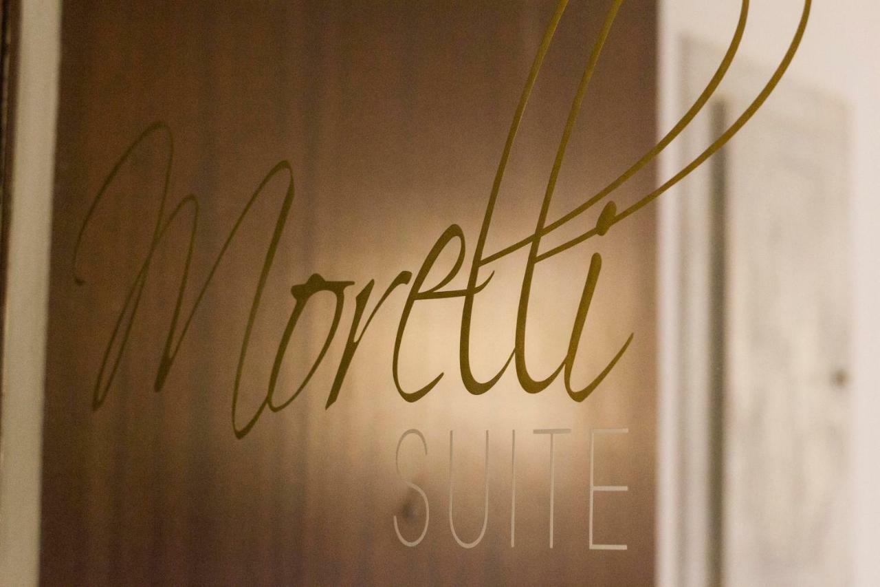 Morelli Suite نابولي المظهر الخارجي الصورة